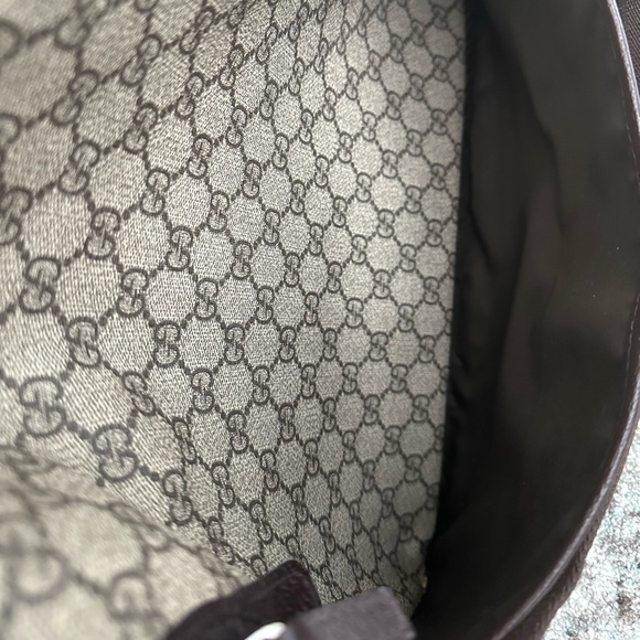 Gucci Brown GG Supreme Coated Canvas Diaper Bag (2019) - Picture 8 of 15